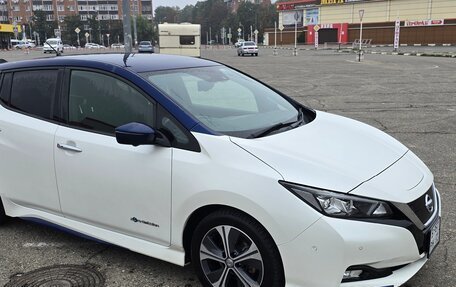 Nissan Leaf II, 2018 год, 1 590 000 рублей, 2 фотография