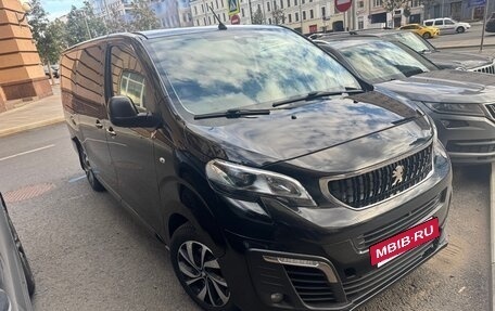 Peugeot Traveller I, 2020 год, 2 472 800 рублей, 3 фотография
