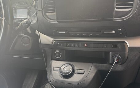 Peugeot Traveller I, 2020 год, 2 472 800 рублей, 16 фотография