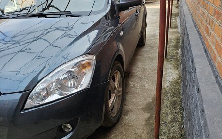 KIA cee'd I рестайлинг, 2009 год, 650 000 рублей, 2 фотография