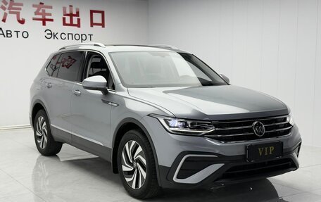 Volkswagen Tiguan II, 2023 год, 1 860 000 рублей, 1 фотография