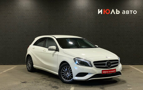 Mercedes-Benz A-Класс, 2014 год, 1 300 000 рублей, 3 фотография