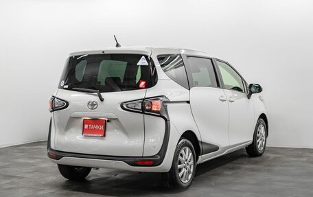 Toyota Sienta II, 2021 год, 1 640 000 рублей, 4 фотография
