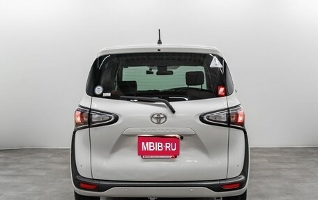 Toyota Sienta II, 2021 год, 1 640 000 рублей, 5 фотография