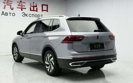 Volkswagen Tiguan II, 2023 год, 1 860 000 рублей, 4 фотография