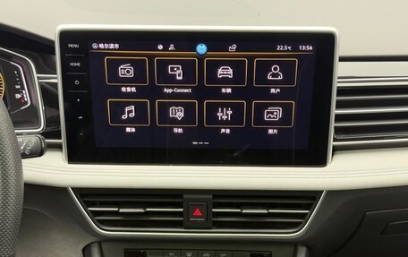 Volkswagen Tiguan II, 2023 год, 1 860 000 рублей, 15 фотография