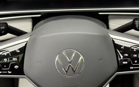 Volkswagen Tiguan II, 2023 год, 1 860 000 рублей, 13 фотография