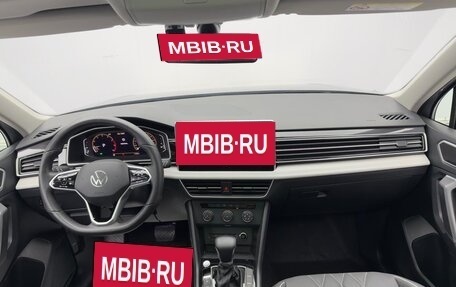 Volkswagen Tiguan II, 2023 год, 1 860 000 рублей, 14 фотография