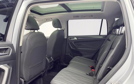 Volkswagen Tiguan II, 2023 год, 1 860 000 рублей, 22 фотография