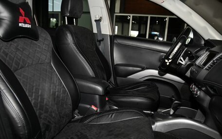 Mitsubishi Outlander III рестайлинг 3, 2011 год, 1 179 000 рублей, 13 фотография