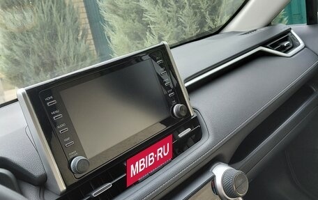Toyota RAV4, 2021 год, 4 300 000 рублей, 6 фотография