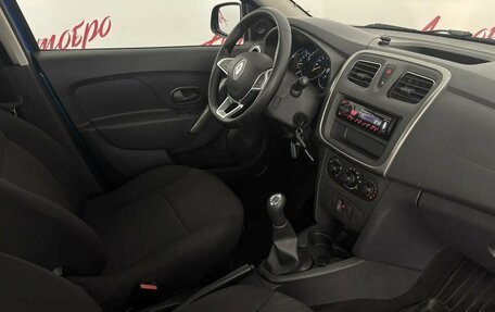 Renault Logan II, 2018 год, 855 000 рублей, 12 фотография