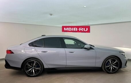 BMW 5 серия, 2026 год, 10 050 000 рублей, 4 фотография