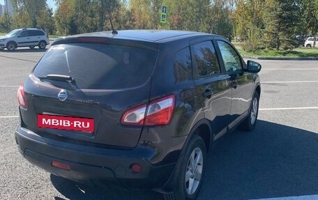 Nissan Qashqai, 2011 год, 880 000 рублей, 2 фотография
