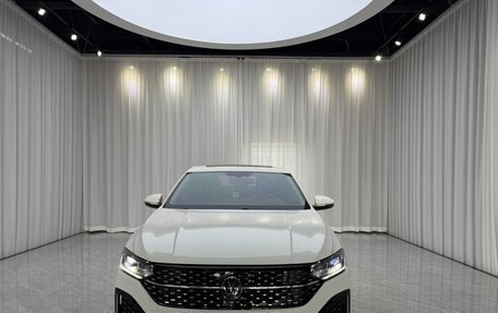 Volkswagen Lavida, 2022 год, 1 350 000 рублей, 2 фотография