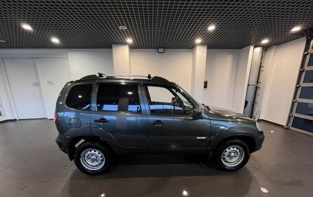 Chevrolet Niva I рестайлинг, 2015 год, 470 000 рублей, 2 фотография