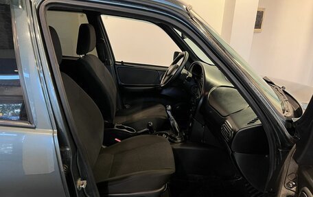 Chevrolet Niva I рестайлинг, 2015 год, 470 000 рублей, 28 фотография