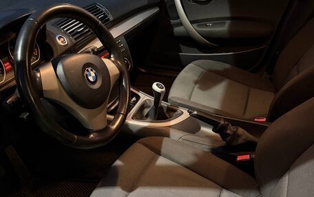 BMW 1 серия, 2006 год, 590 000 рублей, 12 фотография