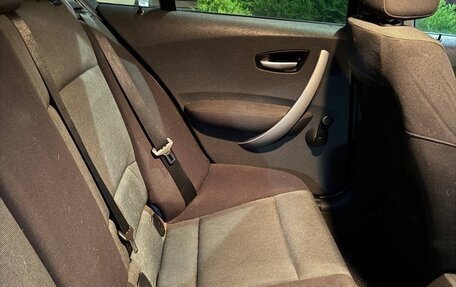 BMW 1 серия, 2006 год, 590 000 рублей, 11 фотография