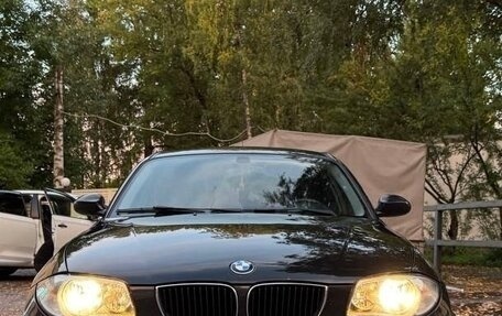BMW 1 серия, 2006 год, 590 000 рублей, 1 фотография