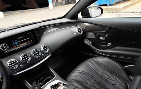Mercedes-Benz S-Класс AMG, 2018 год, 11 000 000 рублей, 12 фотография