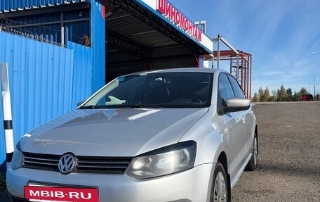Volkswagen Polo VI (EU Market), 2014 год, 600 000 рублей, 2 фотография