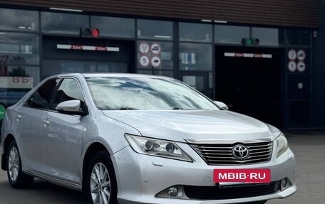 Toyota Camry, 2012 год, 1 000 000 рублей, 2 фотография