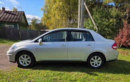 Nissan Tiida, 2010 год, 1 000 000 рублей, 2 фотография