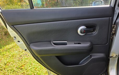 Nissan Tiida, 2010 год, 1 000 000 рублей, 16 фотография
