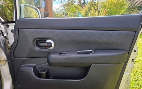 Nissan Tiida, 2010 год, 1 000 000 рублей, 17 фотография