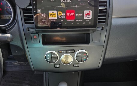 Nissan Tiida, 2010 год, 1 000 000 рублей, 21 фотография
