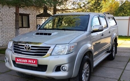 Toyota Hilux VII, 2013 год, 2 500 000 рублей, 1 фотография
