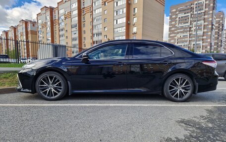Toyota Camry, 2021 год, 3 800 000 рублей, 6 фотография