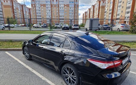 Toyota Camry, 2021 год, 3 800 000 рублей, 7 фотография