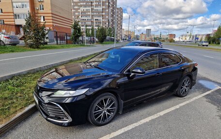 Toyota Camry, 2021 год, 3 800 000 рублей, 3 фотография