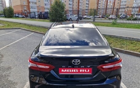 Toyota Camry, 2021 год, 3 800 000 рублей, 9 фотография