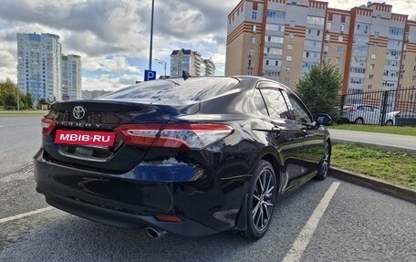Toyota Camry, 2021 год, 3 800 000 рублей, 13 фотография