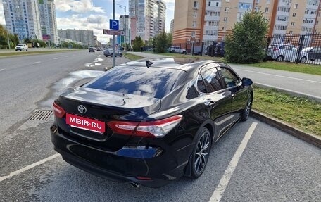 Toyota Camry, 2021 год, 3 800 000 рублей, 12 фотография