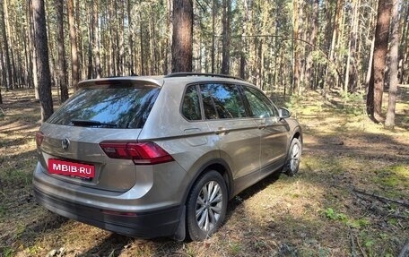Volkswagen Tiguan II, 2019 год, 1 850 000 рублей, 2 фотография
