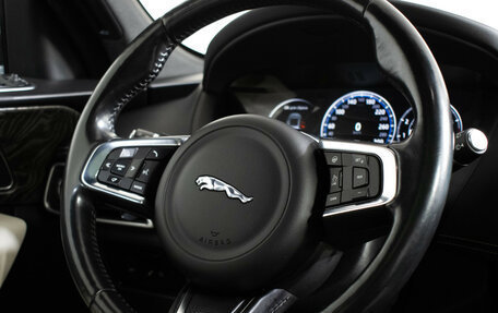 Jaguar F-Pace, 2016 год, 2 047 000 рублей, 15 фотография