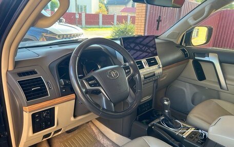Toyota Land Cruiser Prado 150 рестайлинг 2, 2020 год, 5 450 000 рублей, 6 фотография