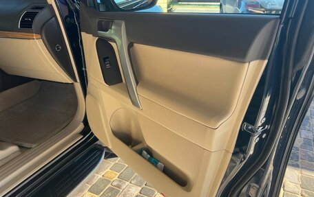 Toyota Land Cruiser Prado 150 рестайлинг 2, 2020 год, 5 450 000 рублей, 9 фотография