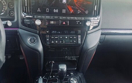 Toyota Land Cruiser 200, 2013 год, 6 500 000 рублей, 7 фотография