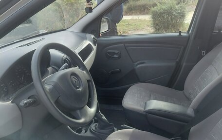 Renault Logan I, 2015 год, 780 000 рублей, 4 фотография