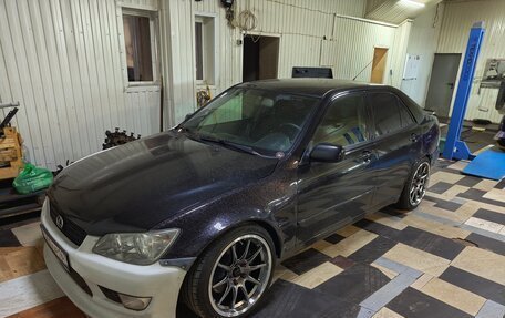 Lexus IS II рестайлинг 2, 2002 год, 1 100 000 рублей, 9 фотография