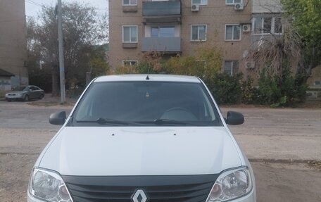 Renault Logan I, 2015 год, 780 000 рублей, 2 фотография