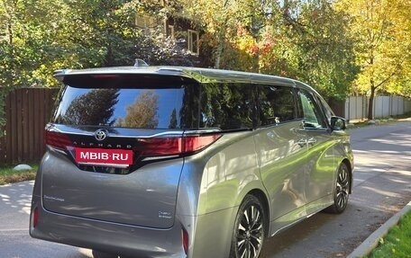 Toyota Alphard, 2024 год, 10 900 000 рублей, 6 фотография