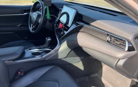 Toyota Camry, 2022 год, 3 500 000 рублей, 10 фотография
