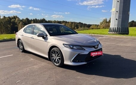 Toyota Camry, 2022 год, 3 500 000 рублей, 8 фотография