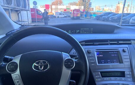 Toyota Prius, 2012 год, 1 300 000 рублей, 7 фотография